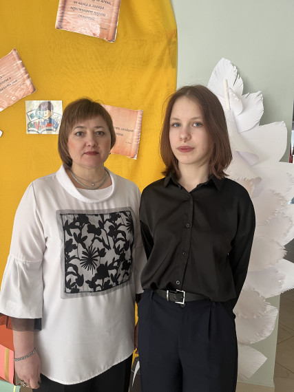 Ульянкина Евгения, обучающаяся 8 класса МБОУ «Петропавловская СОШ»..