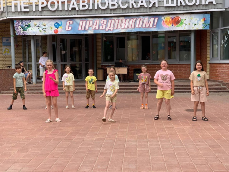 К сожалению, эта смена только раз в году!.